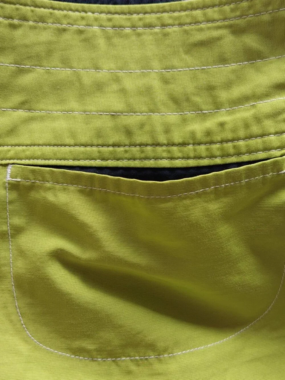 Nike Y2K-era athletic shorts Women's M lime green front zipper closure - Picture 6 of 8